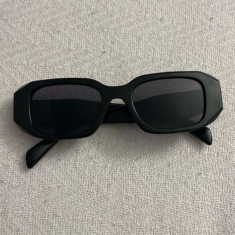 Brand New 100% Authentic Sunglasses From Prada Ships Within 48 Hours Of Order Prada Glasses, Prada Accessories, Prada Sunglasses, Sunglasses Men, Glasses Accessories, Glasses Frames, High Fashion, Prada, Mens Accessories