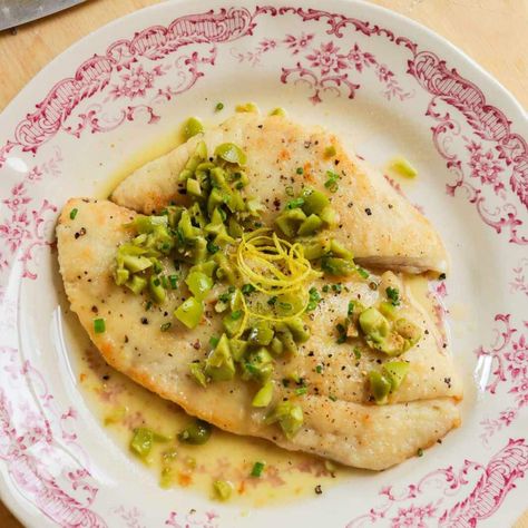 Pan Fried Lemon Sole Meunière with Green Olive Sauce Lemon Sole Recipes, Sole Fillet Recipes, Sole Recipe, Halloumi Pasta, Savory Oatmeal Recipes, Tortellini Pasta Salad Recipes, Sole Recipes, Salad Bowl Recipes, Sole Fish