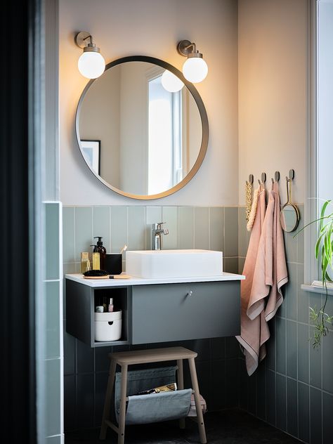 Beadboard ceiling bathroom