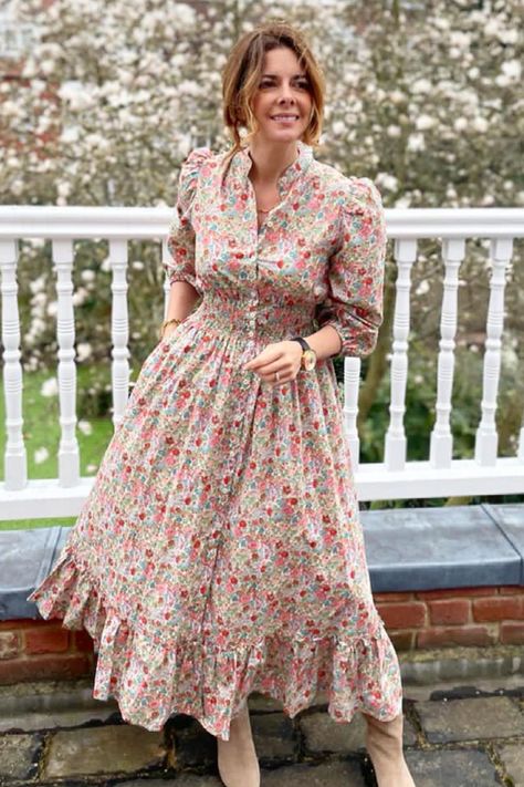 Annabel Champ wears a green/orange Liberty print Elysian Willow Shirt Dress from Ridley London Cotton Frocks For Women, Long Frocks For Women, Long Frock Designs, Bodycon Evening Dress, Simple Frocks, Casual Frocks, Frock Fashion, Frock For Women, Cotton Long Dress