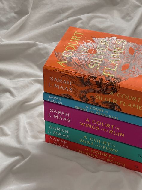 acotar books Acotar Box Set, Reading Acotar Aesthetic, Reading Fantasy Books Aesthetic, Books Fantasy Aesthetic, Sarah J Maas Books Aesthetic, Acotar Book Aesthetic, Acotar Books Aesthetic, Acotar Series Books, Books Like Acotar