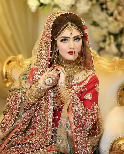 #pakistanicelebrities #pakistaniwedding #weddingphotography #islamabad #peshawar #dulhaanddulhan #blog #portrait #karachi #desiwedding… Pose Pengantin, शादी की तस्वीरें, Dulhan Dress, Pengantin India, Pakistani Bridal Makeup, Indian Wedding Bride, Red Bridal Dress, Bridal Makeup Images, Indian Bridal Photos