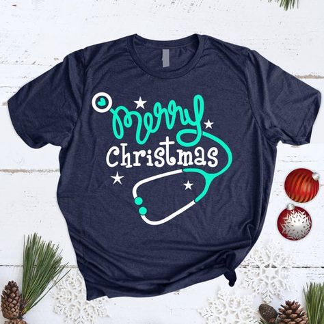 Medical Tech, Nurse Stethoscope, Christmas Gifts For Nurses, Nursing Fashion, Christmas Tee Shirts, Funny Nurse, Future Nurse, Nurse Christmas, Merry Christmas Shirts