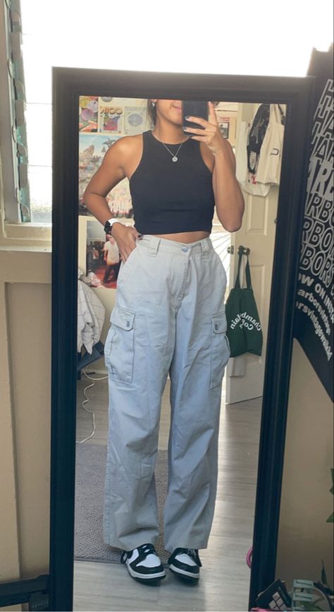 Outfit Ideas Summer Dunks, Womens Outfits With Dunks, Panda Dunks Outfit Aesthetic, Nike Dunks Outfits For Women, Outfits For Dunks Women, Mid Dunks Outfit, Nike High Top Dunks Outfit Woman, Dunks Aesthetic Outfit, Dunk Outfits Summer