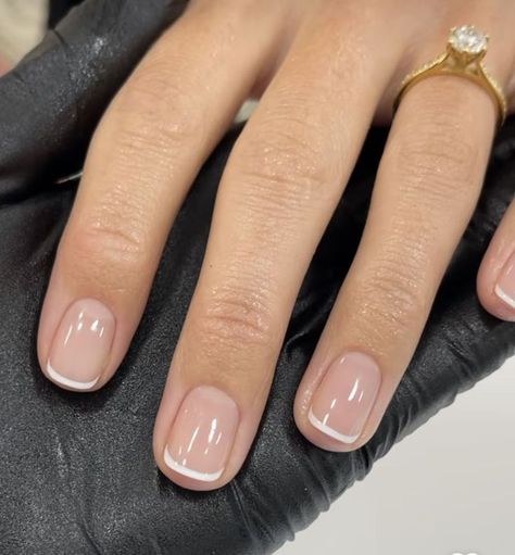 Natural Nails Manicure, February Nails, French Manicure Nails, Subtle Nails, Casual Nails, Makijaż Smokey Eye, Cute Gel Nails, Bride Nails, Neutral Nails