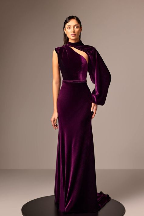 One sleeve velvet dress – HerTrove Long Velvet Dress Gowns, Gowns Dresses Velvet, Velour Dress Velvet, Velvet Couture Gown, Velvate Dress Design Gown, Velvet Dress Purple, 2024 Evening Dress, Long Velvet Dress Outfit, Evening Dresses Long With Sleeves