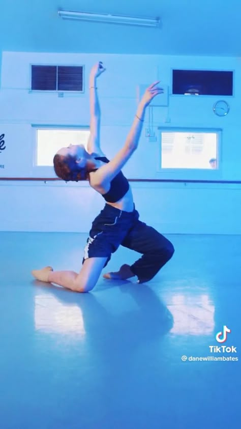 Beautiful Dance, Dance Studio