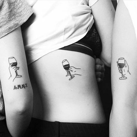 Best Friend Tattoos Matching, Wine Glass Tattoo, Wine Tattoo, Matching Bff Tattoos, Friendship Tattoo, Matching Bff, 5 Best Friends, Tattoos Black, Bff Tattoos