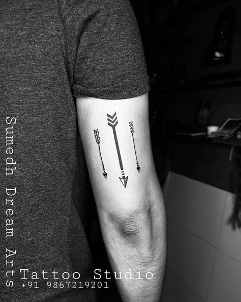 3 Arrow Tattoo, Arrow Tattoo Men, Us Tattoo, Tricep Tattoos, Viking Tattoo Symbol, Arm Tats, Awesome Tattoo, Mythology Tattoos, Arrow Tattoo