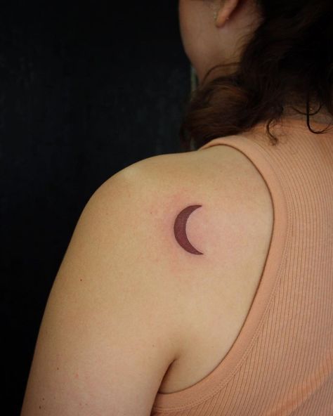 A little moon birthmark inspired by pans labyrinth  #moontattoo #birthmarktattoo #panslabyrinth #panslabyrinthtattoo #shouldertattoo #smalltattoo #cutetattoo #girlytattoo #illusionscaltattoo #sanjosetattoos #bayareatattoo #tattoo #colortattoo #browntattoo Moon Birthmark, Pan's Labyrinth Tattoo, Birthmark Tattoo, Labyrinth Tattoo, Ant Tattoo, Browning Tattoo, L Tattoo, Girly Tattoos, Tattoos For Women Small