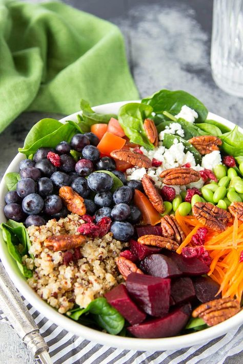 Superfood Bowl, Quinoa Spinach, Colorful Bowls, Superfood Salad, Superfood Recipes, Healthy Bowls, Healthy Kitchen, Big Bowl, Mediterranean Diet Recipes