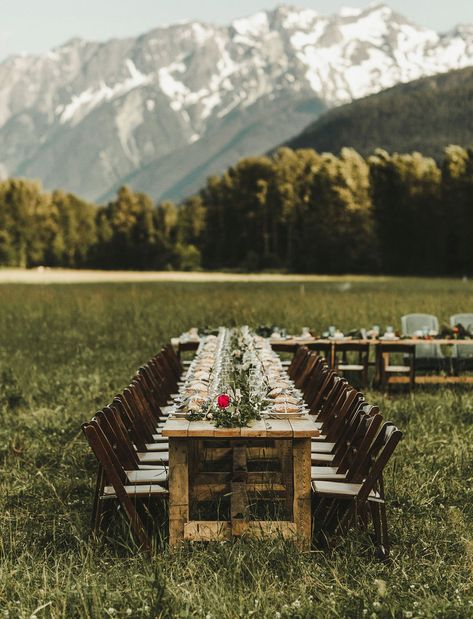 Canadian Mountains Wedding Mountain Wedding Tablescape, Mountain Wedding Reception, Mountain Party, Canadian Mountains, Rustic Tablescape, Diy Reception, Mountains Wedding, Hunter Wedding, Urban Wedding Venue