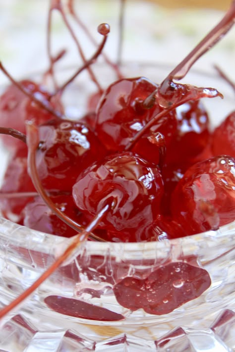 These homemade candied cherries (glacé cherries) are so much better than the ones you find at the store. They’re also easy to make, healthier, and perfect for so many British baked goods!  This homemade candied cherries version tastes very different from the store bought versions. These are so good! #christinascucina #candiedcherries #homemaderecipes #bakegoods #homemadecandiedcherries #cherries #maraschinocherries Candied Cherries Recipe, Candied Fruit Recipes, Glace Fruit, Candied Cherries, Glazed Cherries, Candied Fruits, Glace Cherries, Cherry Candy, Candy Recipes Homemade