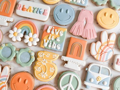 Five Is A Vibe, Baby First Birthday Themes, Groovy One, First Birthday Cookies, Hippie Birthday, 5th Birthday Party Ideas, Baby Birthday Themes, 2nd Birthday Party Themes, First Birthday Themes