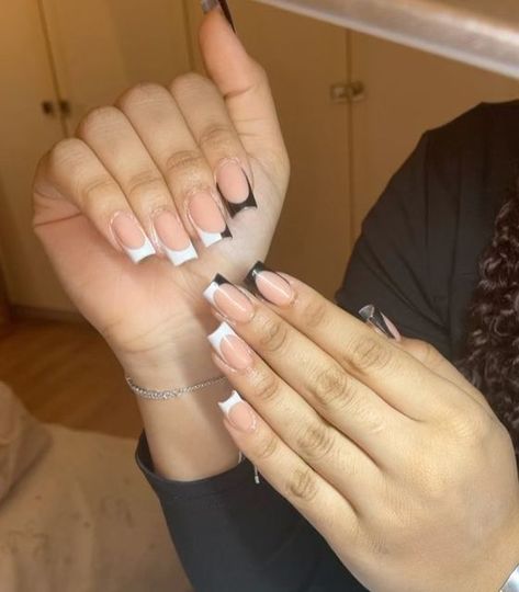 Black And White French Tip Nails Square, Half Black Half White Nails, White And Black French Tip, White And Black French Tip Nails, Short Black And White Nails, Black And White French Nails, Black And White French Tip Nails, Black And White French Tips, Black And White French Tip