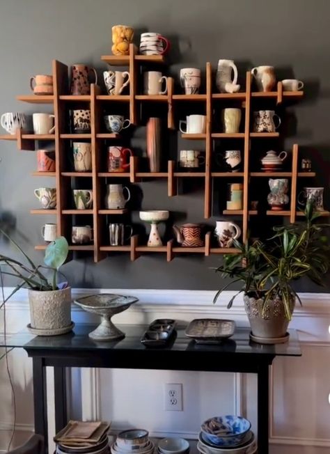 Wall Of Mugs, Kitchen Coffee Mug Display, Coffee Mugs Display Ideas, Pottery Shelf Display, Coffee Mug Shelves, How To Display Mugs In Kitchen, Mug Storage Ideas Display, Mug Shelves Display, Coffee Mug Display Shelf