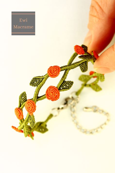 Story of micro macrame rose bracelet by EwiMacrame Micro Macrame Flower Tutorial, Bibliotheque Diy, Micro Macrame Earrings Tutorial, Micro Macrame Tutorial Free, Macrame Rose, Macrame Techniques, Macrame Earrings Tutorial, Micro Macrame Bracelet, Micro Macrame Tutorial