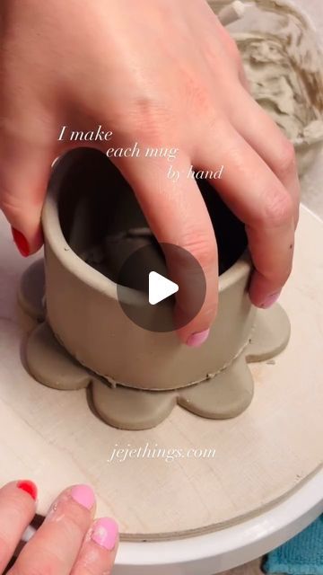 Ceramics Videos on Instagram: "How to make ceramic mug design by @ jeje.things" Clay Mug Ideas Design, Ceramics Videos, How To Make Ceramic, Clay Mug, Pottery Projects, Pottery Handbuilding, Passion Project, Mug Design, Pottery Ideas