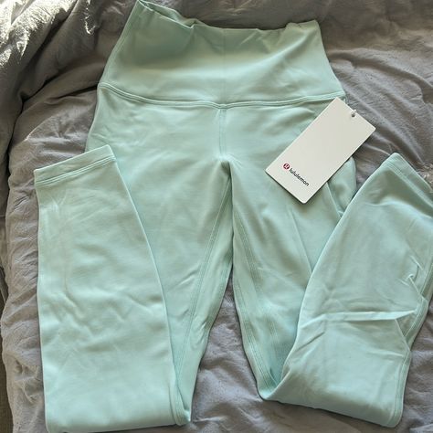 Size:4 Color: Kohlrabi Green Length: 25” Condition: New No Flaws, No Trades, Price Firm Thank You For Stopping By! Lululemon Black Leggings, Ruched Leggings, Mesh Leggings, Black Chevron, Lululemon Women, Compression Leggings, Lululemon Leggings, Athletic Leggings, Pink Leggings