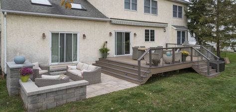 Small Backyard Deck, Backyard Deck Designs, Small Backyard Decks, Design Per Patio, Raised Deck, Cement Patio, Patio Deck Designs, Outdoor Remodel, Deck Designs Backyard