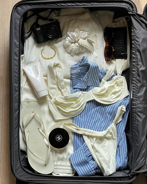 Packing Inspiration, Linen Summer Outfits, Travel Packing Essentials, 2024 Travel, Packing Guide, Silk Scrunchies, Suitcase Packing, Elegant Hair, What In My Bag