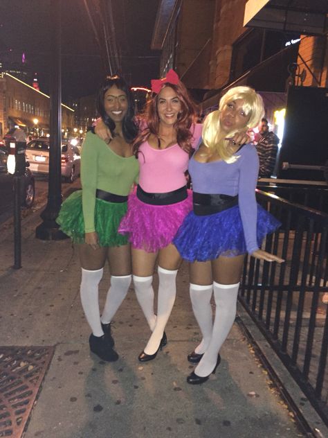 Powerpuff girls #halloween #costume Buttercup, Blossom, Bubbles Cosmo And Wanda Costume, Friend Halloween Costumes, Powerpuff Kızları, Powerpuff Girls Costume, Best Friend Halloween, Best Group Halloween Costumes, Cosmo And Wanda, Timmy Turner, New Halloween Costumes