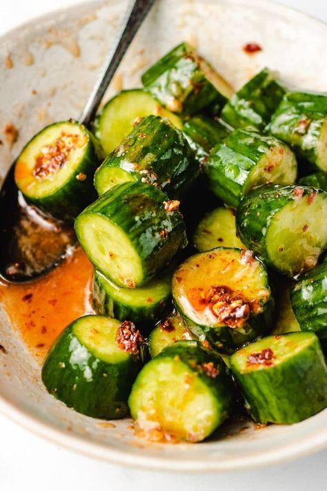 Paleo Appetizer Recipes, Asian Cucumber Salad Recipe, Chinese Cucumber, Cucumber Salad Dressing, Korean Cucumber Salad, Asian Salad Recipe, Korean Cucumber, Paleo Appetizers, Asian Cucumber Salad