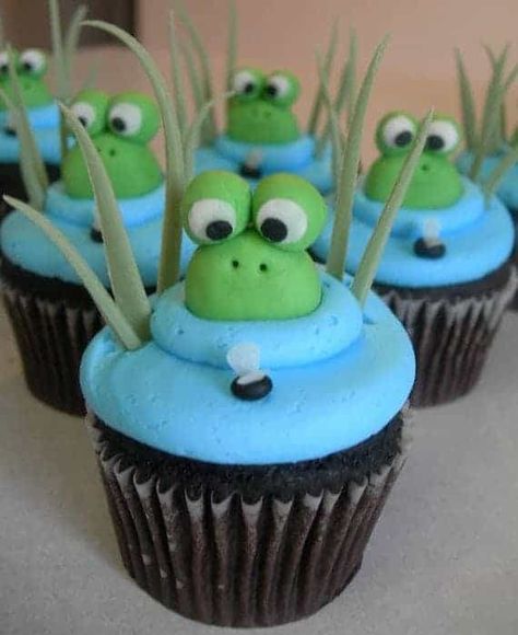 Frog Party: Hop over for some Frog Party Ideas.  What's more fun than a little green frog?  I'm sharing some super cute frog party ideas today. #frog #party #boy #birthday #frogparty #boybirthday #kids #birthday #partyideas #parties #diy Cupcakes Bonitos, Frog Party Ideas, Pond Cake, Frog Cupcakes, Frog Pond, Cupcake Decoration, Cupcake Wars, Creative Cupcakes, Cupcake Designs