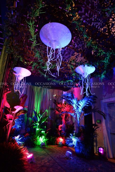 Avatar Tunnel Avatar Room Decor, Futuristic Party Theme, Avatar Room, Futuristic Party, Avatar Theme, Neon Jungle, Techno Party, Galaxy Theme, Prom Theme