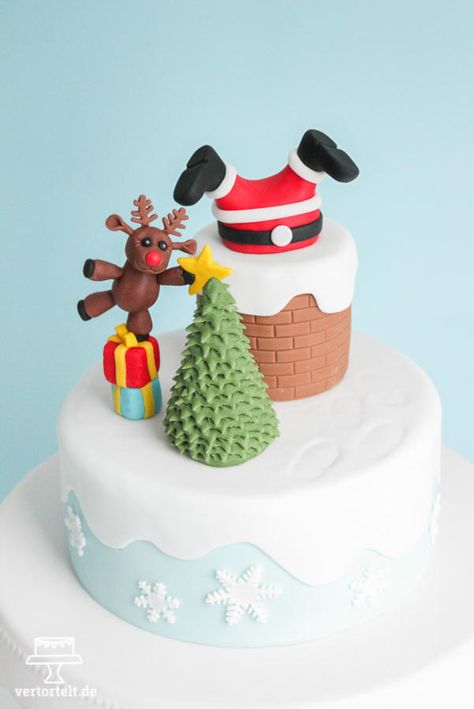 Santa Claus is stuck in chimney - Cake by Lydia ♥ vertortelt.de Reindeer Cake, Santa Cake, Christmas Themed Cake, Christmas Cake Designs, Cake Christmas, Christmas Cake Topper, New Year's Cake, Custom Desserts, Christmas Cake Decorations