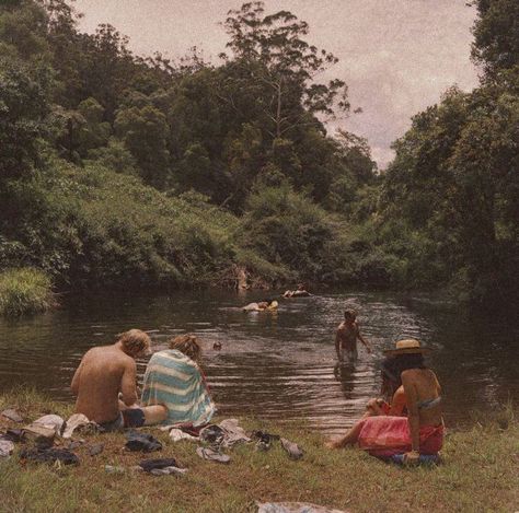 Film Summer, Summer Camp Aesthetic, Slasher Film, Camping Aesthetic, Fotografi Vintage, Trailer Park, Summer Dream, Teenage Dream, Coming Of Age