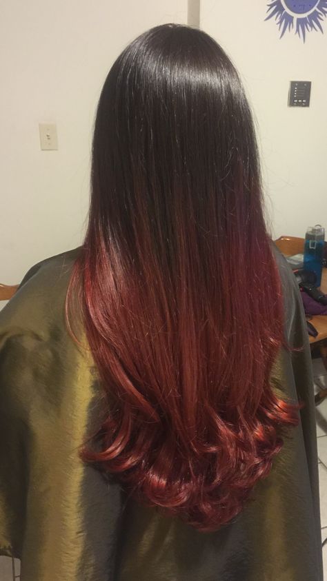 Red Colour Hair Highlights, Dark Cherry Red Hair Highlights, Colouring Hair Ideas, Hair Color Red Ideas, Hair Color On The Ends, Red Hair At The Ends, Red Hair For Black Hair, Hair Color On Tips Of Hair, Brown Into Red Ombre