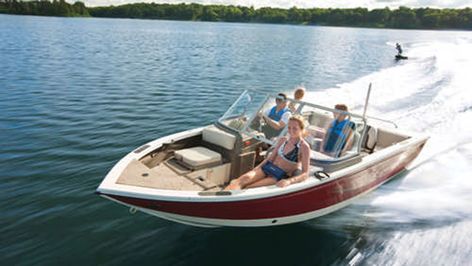 The Top Best Fish and Ski Boats Water Sports Photography, Fish And Ski Boats, Ranger Boats, Safe Family, Dream Boat, Jump Seats, Ski Boats, Trolling Motor, Best Boats