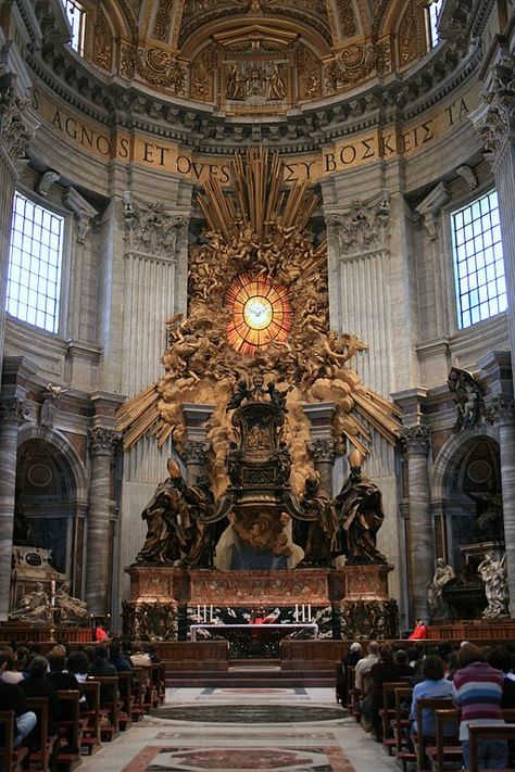 Catedral de San Pedro, en Roma, Italia. Peter's Chair, Vatican Rome, Lorenzo Bernini, St Peters Basilica, Saint Peter, Vatican Museums, Cathedral Church, Church Architecture, St Peter