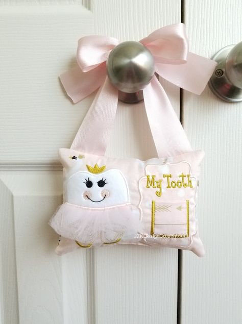 Tooth Fairy Pillow Diy, Tooth Fairy Pillow Pattern, Custom Batman, Tooth Fairy Pillows, Tooth Fairy Bag, Toddler Patterns, Tooth Pillow, Pillow Pink, Bow Bow