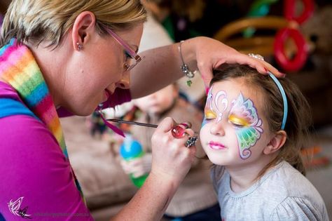 We provide you best face painting experts in Melbourne to grace your party with happiness and enthusiasm. Our services are available at reasonable price. Best Face Painting, Painting Birthday Party, Farm Animal Crafts, Pig Crafts, 5th Birthday Party Ideas, Painting Birthday, Kids Face Paint, Farm Crafts, Fine Motor Skills Activities