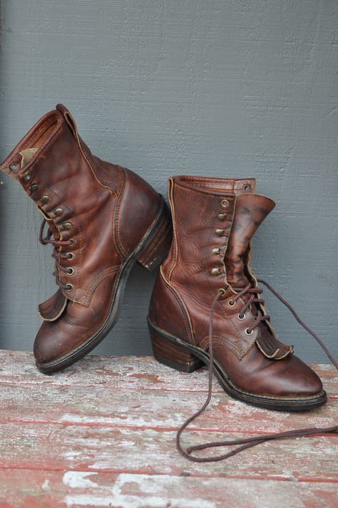 SOLD!! Cats Paw Sole Boots Vintage https://www.etsy.com/listing/521833399/cats-paw-sole-work-boots-packer?ref=shop_home_active_2 #Whites #Chippewa #packer #boots #leather #brown #vintage #7 #unisex #equestrian #horse #riding #worker 1930s Boots Women, Brown Witch Boots, Farmer Shoes, Packer Boots, Witches Boots, Explorer Boots, Surrealism Fashion, 70s Boots, Chippewa Boots