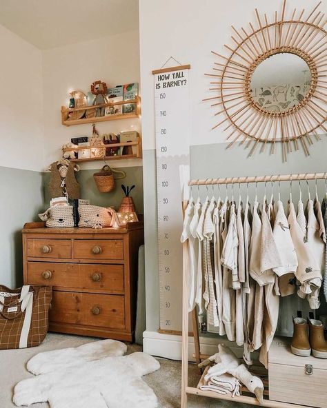 Girl Room Inspiration, Hygge Living, Baby Nursery Inspiration, Personalized Bedroom, Baby Room Themes, Nursery Room Design, Baby Room Inspiration, Nursery Room Inspiration, Height Chart