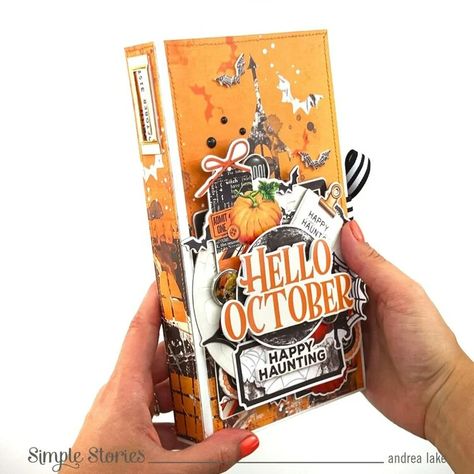 Moving States, Vintage October, Halloween Mini Albums, Diy Mini Album, Halloween Layout, Halloween Paper Crafts, Hello October, Fall Scrapbook, Fall Mini