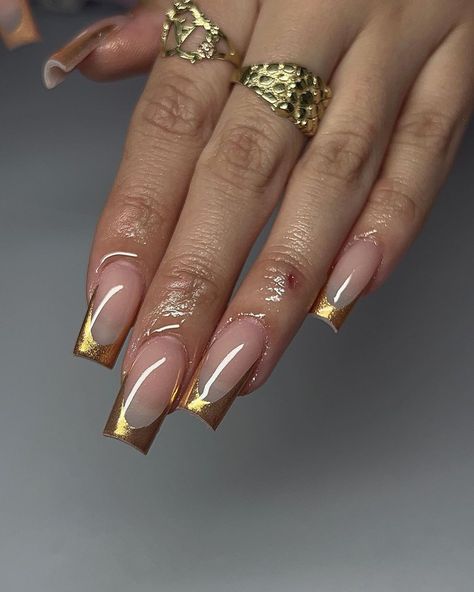 Square Nails Colors, Chrome Frenchies, Classy Summer Nails, Gold Chrome Nails, Red And Gold Nails, 2023 Nails, Golden Nails, Gold Nail Designs, Nails Gold