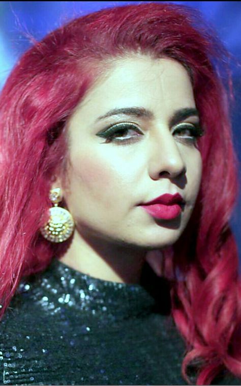 Jasmine sandlas Jasmine Sandlas, Beauty Face Women, Girly Pictures, Priyanka Chopra, Female Singers, Beauty Face, Nostril Hoop Ring, Singers, Nose Ring