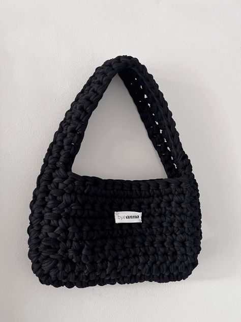 Crochet Baguette Bag, Black Crochet Bag, 100 Crochet Stitches, Crochet Store, Crochet Shoulder Bags, Free Crochet Bag, Crochet Bedspread Pattern, Knitting Tote Bag, Womens Crochet Patterns