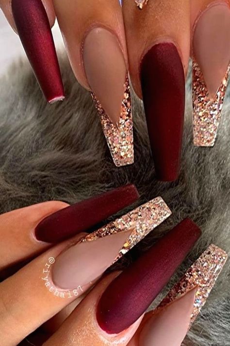 Winter Nail Ideas, January Nails, November Nails, February Nails, White Glitter Nails, Nail Designs Valentines, Homecoming Nails Acrylic, Nails Winter, Crown Tattoo