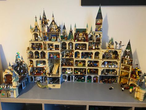 Harry Potter Lego Hogwarts, Lego Hogwarts Moc, Lego Harry Potter Display, Lego Harry Potter Ideas, Harry Potter Lego Display, Harry Potter Lego Display Ideas, Lego Harry Potter Moc, Harry Potter Minecraft, Harry Potter Castle