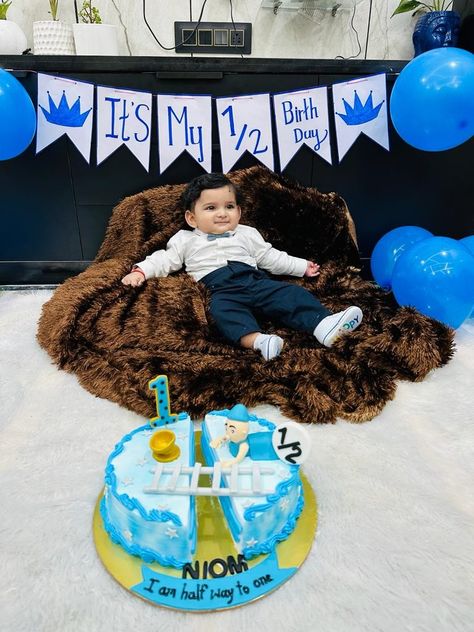 6months Birthday Photo Shoot, Half Bday Decoration Ideas, Half Birthday Baby Boy Photoshoot, Half Month Birthday Ideas, 6 Months Birthday Decoration Ideas, 6 Month Baby Picture Ideas Boy Half Birthday, 6 Month Baby Picture Ideas Half Birthday, 6month Birthday, 6th Month Baby Photoshoot