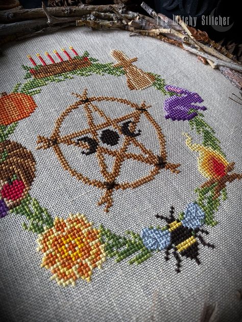 Wheel of the Year Cross Stitch Pattern Modern Pagans celebrate eight major holidays throughout the year, known as Sabbats. The Pagan Sabbats include the four astronomical holidays (the equinoxes and solstices) and four traditional holidays in between. Together, these eight festivals are known as the Wheel of the Year. They are also observed in Wicca and Wicca-influenced forms of neo-Paganism. Yule - Yule Log Imbolc - Brighid Doll Ostara - Hare Beltane - Fire Litha - Bee Lammas - Marigold Mabon - Ostara Hare, Neo Paganism, Witch Calendar, Year Cross Stitch, Pagan Sabbats, Grey Witch, Pagan Cross Stitch, Witch Cross Stitch, Wheel Of The Year