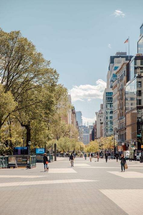 Nyc Instagram Pictures, Union Square Nyc, Nice Background, Nyc Instagram, Nyc Park, Nyc Aesthetic, City Background, New York Photos, Union Square