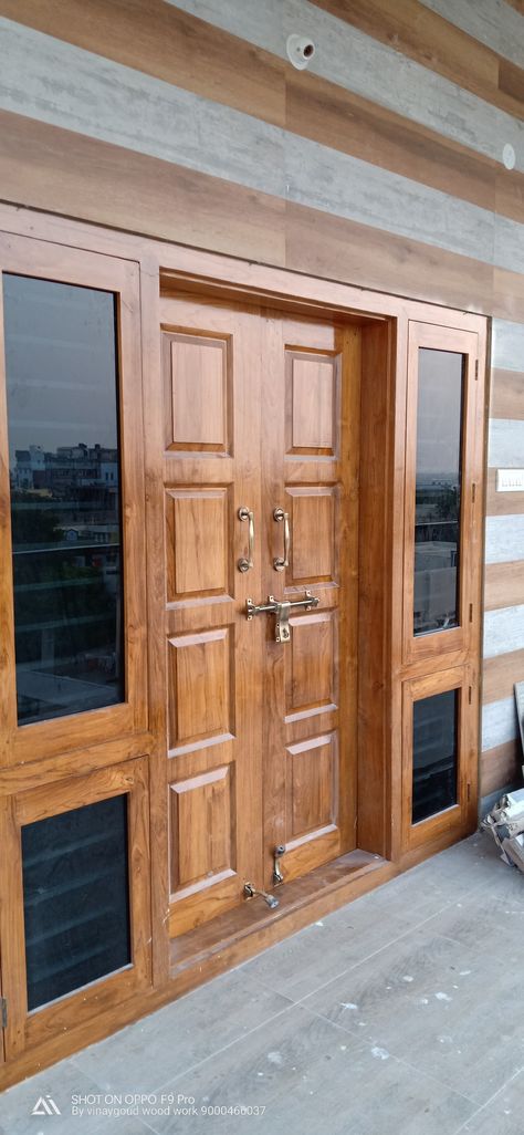 Dabal Door Design Wood Modern, Main Double Door Design Wood, Main Door Double Door Designs, Double Door Design Wood, Wooden Double Front Doors, Modern Home Entrance, Wood Door Design, Pintu Ganda, Wooden Window Design