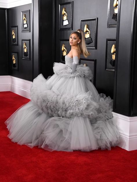 Ariana Grande Grammys, Grammys 2020, Grammy Dresses, Grammy Awards Red Carpet, Grammys Red Carpet, Versace Gown, Ariana Grande Style, The Grammys, Hot Pink Dresses