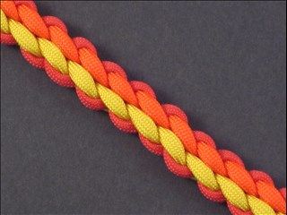 Click here to learn how to tie the 6-Strand Wide Round Braid 6 Strand Paracord Braid, 6 Strand Round Braid, 6 Strand Braid, 6 Strand Braids, 4 Strand Round Braid, Horse Hair Braiding, Knots Jewelry, Round Braid, Paracord Projects Diy